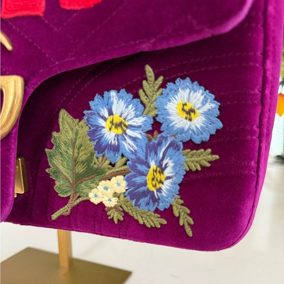 GUCCI GG Velvet Matelasse Loved Embroidered Medium Bag ~ Fuchsia Violet Cyclamen - Picture 2 of 16